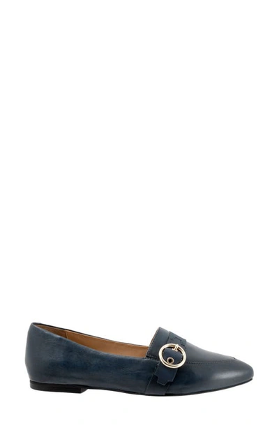 Trotters Emmett Pointed Toe Loafer Flat In Navy
