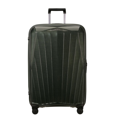 Shop Samsonite Large Major-lite Spinner (77cm) In Green