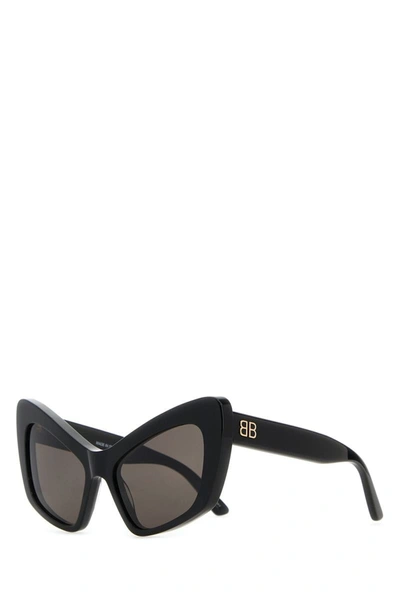 Shop Balenciaga Sunglasses In 1000