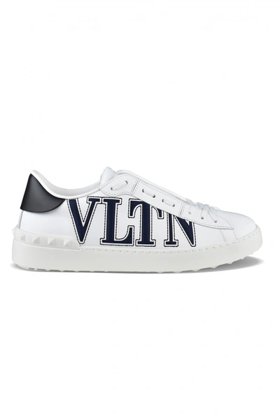 Valentino Garavani Rockstud Vltn Lace-up Sneakers In White