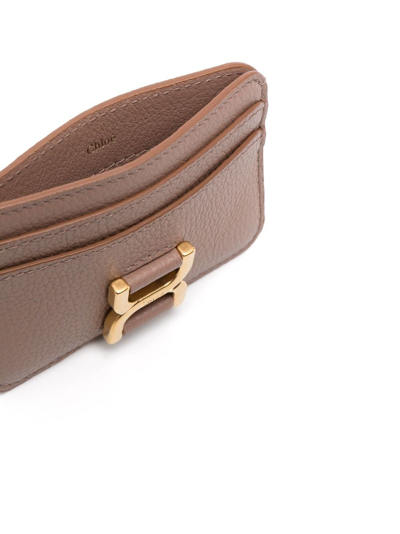 Shop Chloé Logo-buckle Leather Cardholder In Neutrals