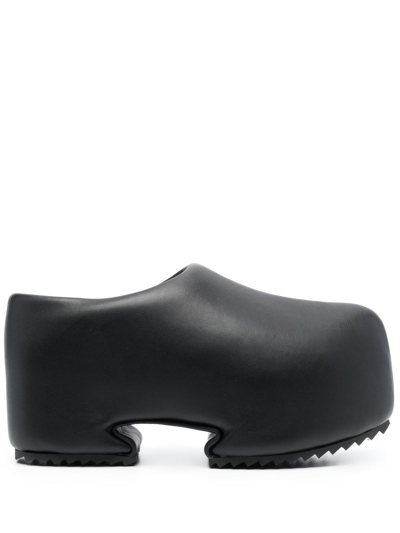 Yume Yume Almond-toe Faux-leather Platform Clogs In Black