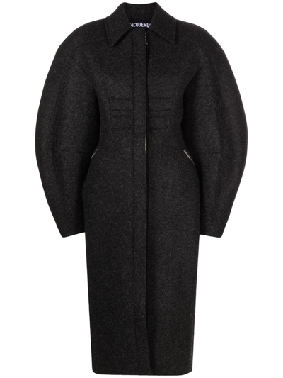 Jacquemus Le Manteau Ovalo Coat In Black