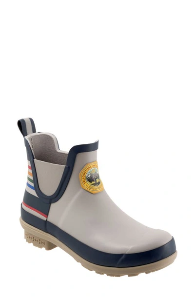 Shop Pendleton Yellowstone National Park Waterproof Chelsea Boot In Grey