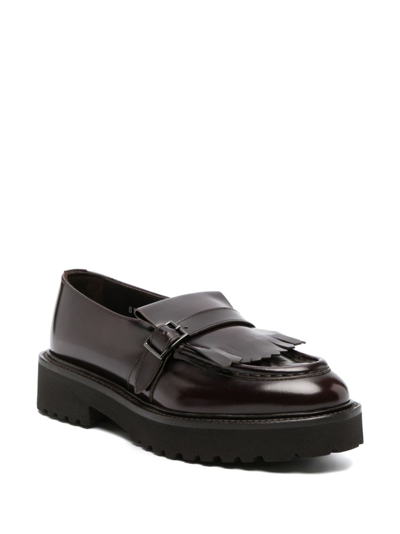 Shop Doucal's Fringe-detail Leather Loafers In Rot