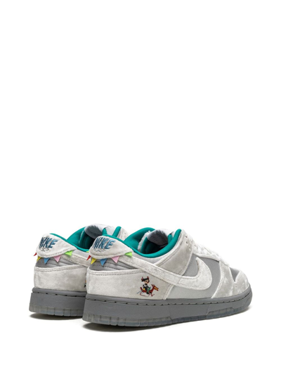 Shop Nike Dunk Low "ice" Sneakers In Grau