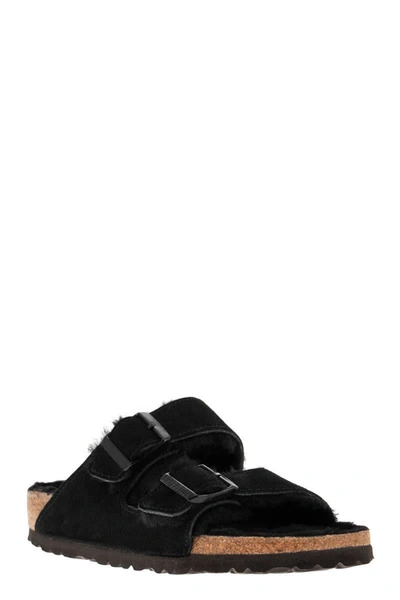Birkenstock Arizona Shearling Slides With Large Buckle In Black