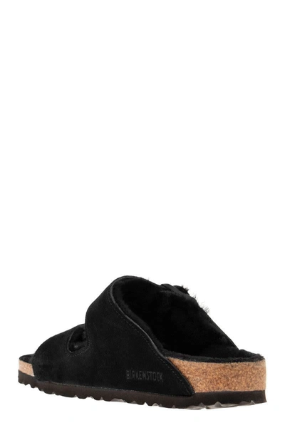 Birkenstock Arizona Shearling Slides With Large Buckle In Black