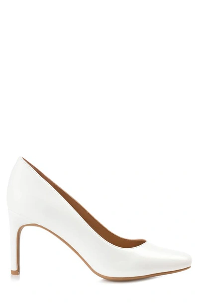 Journee Collection Womens Monalee Square Toe Mid Heel Pumps In White
