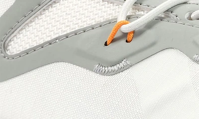 Palladium Thunder Low Top Sneaker In Star White