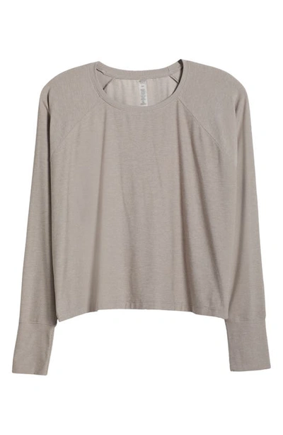 Beyond Yoga Featherweight Daydreamer Pullover In Birch Heather