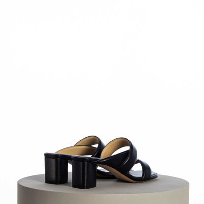 Pre-owned Bottega Veneta 840$ 'the Band' Strap Mule Sandal, Black Leather, Padded