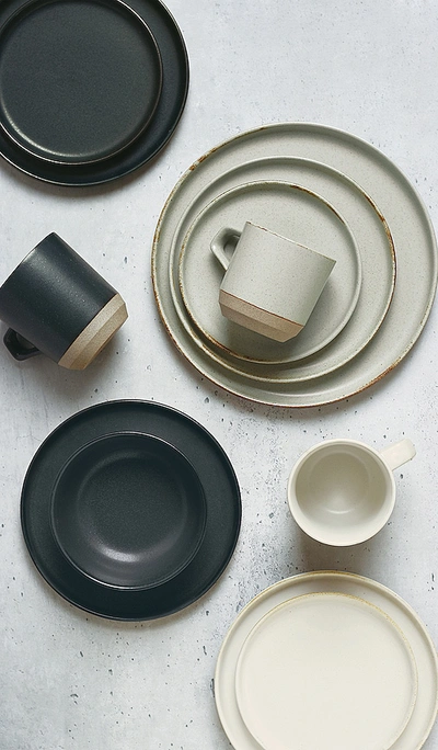 Shop Kinto Clk-151 Ceramic Dinner Plate Set Of 3 In Beige