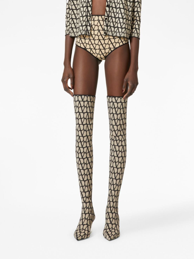 Shop Valentino Toile Iconographe Crepe Couture Shorts In Brown