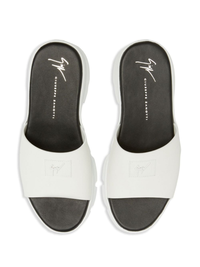 Giuseppe Zanotti Apocalypse Hot Platform Sandals In Weiss