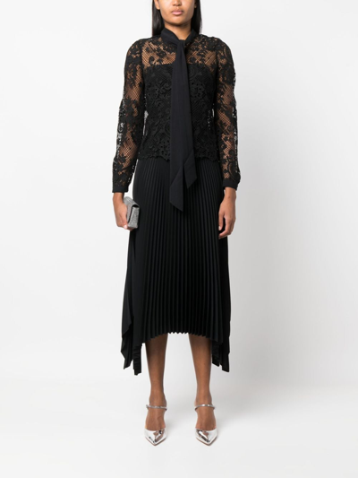 Self-portrait Tie-bow Long-sleeve Lace Shirt In Schwarz