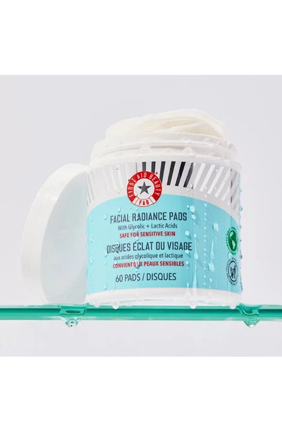 First Aid Beauty Facial Radiance Pads With Glycolic + Lactic Acids – Exfoliating Pads With Aha, 28 Pads