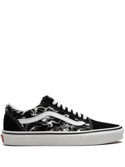 Shop Vans Old Skool "flames" Sneakers In Schwarz