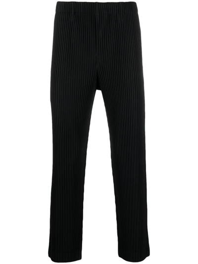 Shop Issey Miyake Pleated Straight-leg Trousers In Schwarz