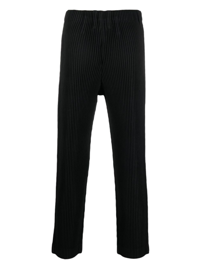 Shop Issey Miyake Pleated Straight-leg Trousers In Schwarz