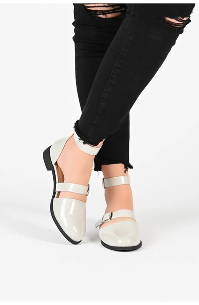 Journee Collection Constance Buckle Strap Flat In Mocha