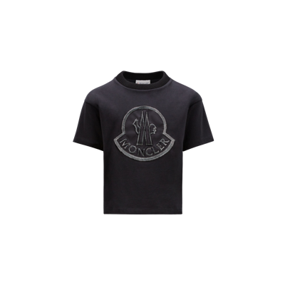 Shop Moncler T-shirt À Logo In Noir