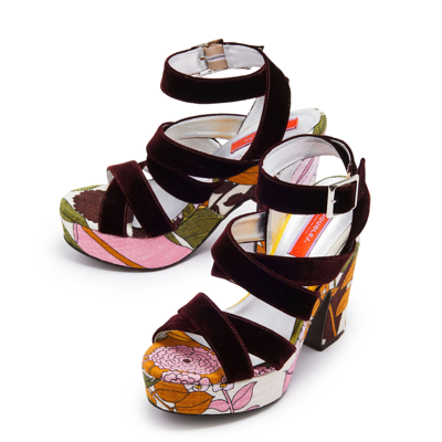 La Doublej Medal Wedge In Big Flower Rose