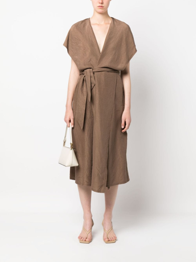 Shop Dušan Short-sleeve Silk Gilet In Brown