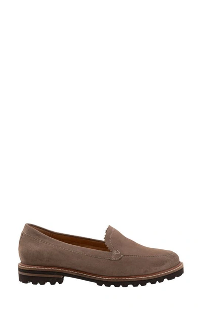 Trotters Fayth Loafer In Stone Suede