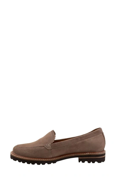 Trotters Fayth Loafer In Stone Suede