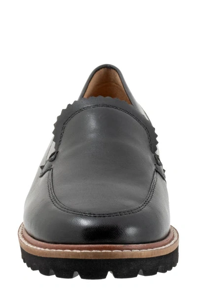 Trotters Fayth Loafer In Black