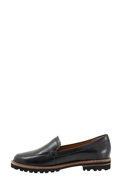 Trotters Fayth Loafer In Black
