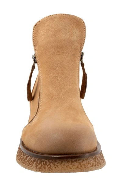 Bueno Phoenix Zip Bootie In Desert Nubuck