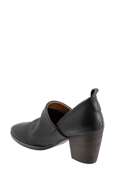 Bueno Kesia Block Heel Pump In Black