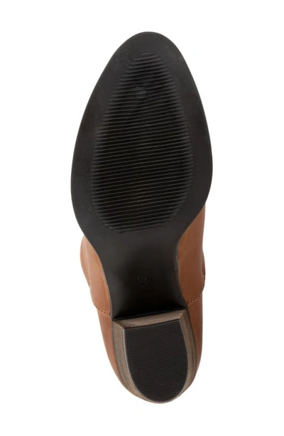 Bueno Kesia Block Heel Pump In Tan