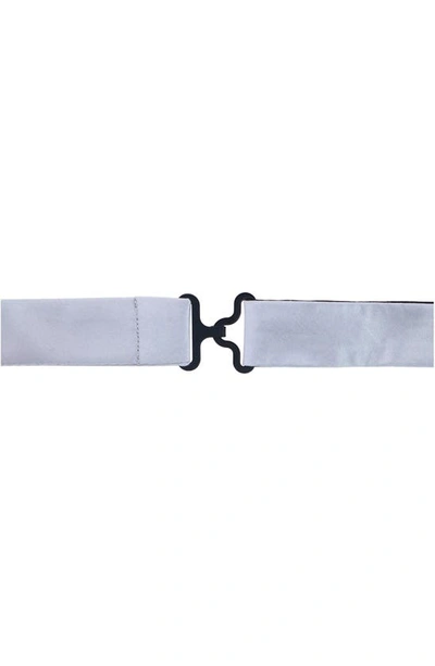 Trafalgar Sutton Pre-tied Silk Bow Tie In Silver