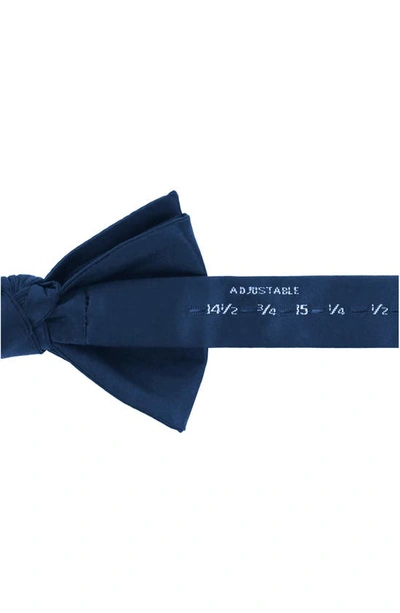 Shop Trafalgar Sutton Pre-tied Silk Bow Tie In Navy