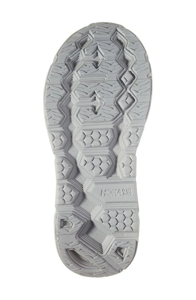 Hoka Clifton L Sneaker In Limestone / Limestone