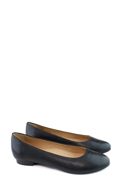 Shop Marc Joseph New York Ferris Flat In Black Napa Soft