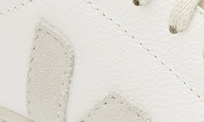 Veja Chromefree Sneaker In Extra-white Natural