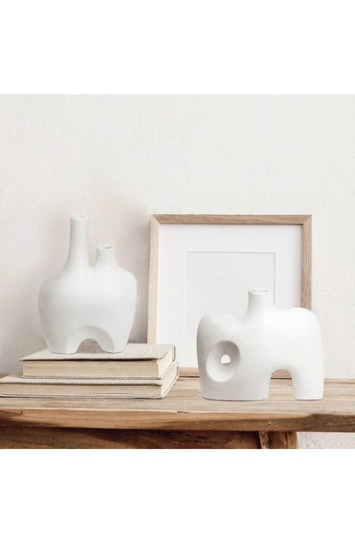 Renwil Mariner Decorative Ceramic Vase In Off-white
