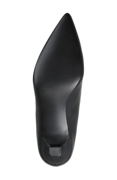 Journee Collection Celica Pump In Black