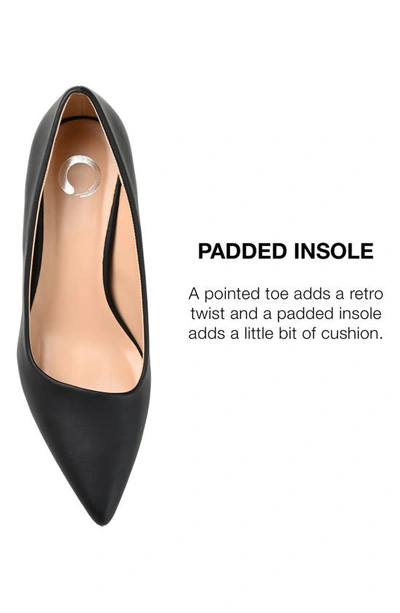 Journee Collection Celica Pump In Black