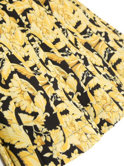 Shop Versace Gonna Baroque-print Pleated Skirt In 黑色