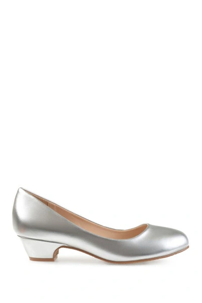Journee Collection Collection Women's Comfort Saar Pump In Silver