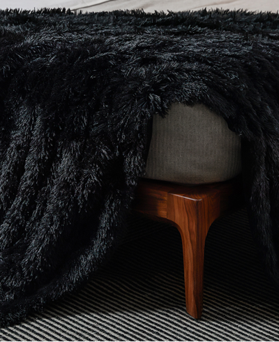 Cheer Collection Soft And Fuzzy Reversible Shaggy Throw, 60" X 70" In Black
