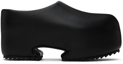 Yume Yume Black Pointed Clogs In Black