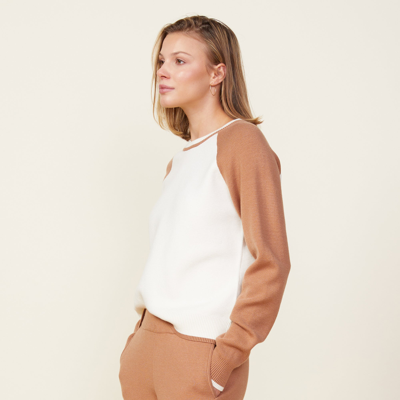 Monrow Supersoft Sweater Knit Color Block Raglan In Ivory/hazelnut