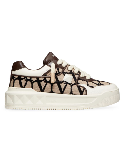 Shop Valentino Men's One Stud Xl Low-top Sneakers In Nappa Leather And Toile Iconographe Fabric In Beige Black