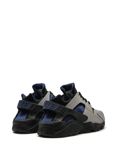 Nike Air Huarache Le Low-top Sneakers In Grey